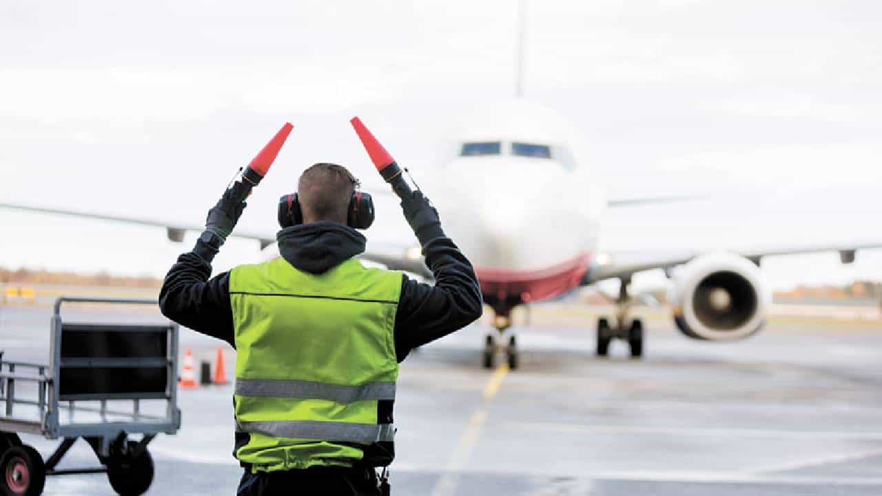 IGI Aviation Hiring: ವಿಮಾನ ನಿಲ್ದಾಣದಲ್ಲಿ ಗ್ರೌಂಡ್ ಸ್ಟಾಫ್, ಲೋಡರ್ ಹುದ್ದೆಗೆ ನೇಮಕಾತಿ; ಪಿಯುಸಿ ಪಾಸಾಗಿದ್ರೆ ಸಾಕು