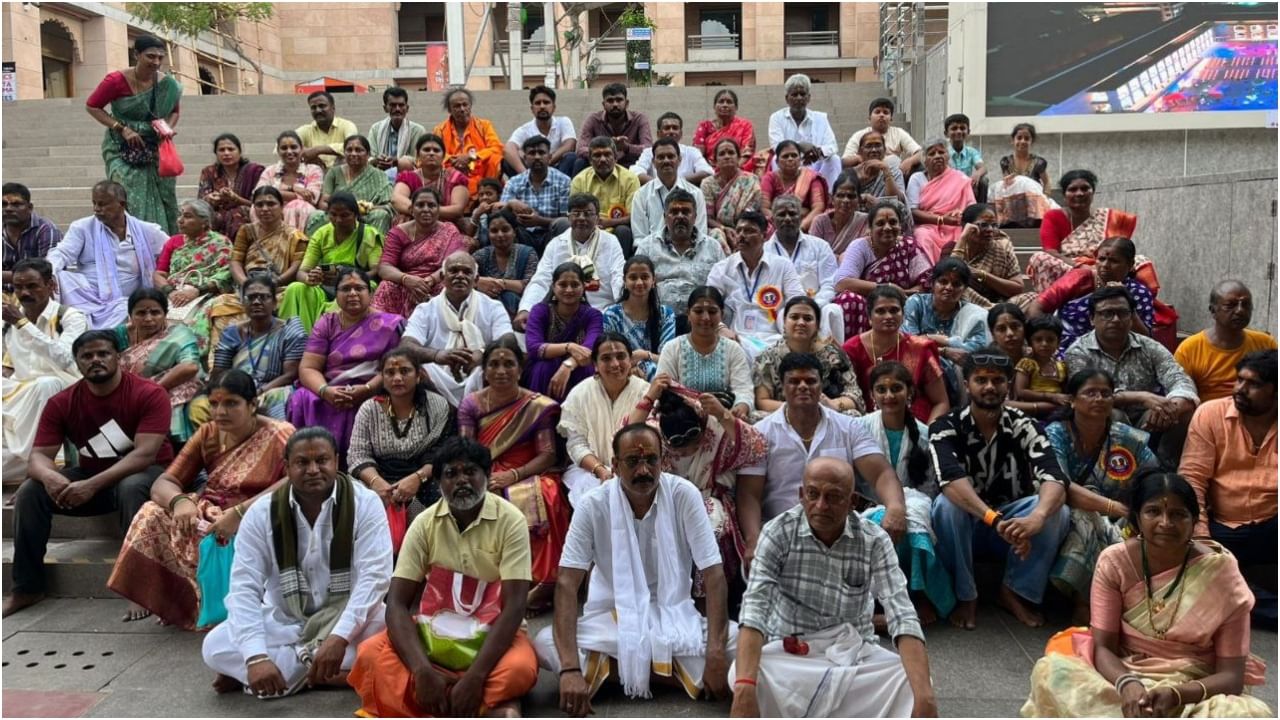 ತಂದೆಯ ಸ್ಮರಣಾರ್ಥ 101 ಜನರಿಗೆ ಯಶಸ್ವಿಯಾಗಿ ಕಾಶಿಯಾತ್ರೆ ಮಾಡಿಸಿದ ಜಿಮ್ ರವಿ