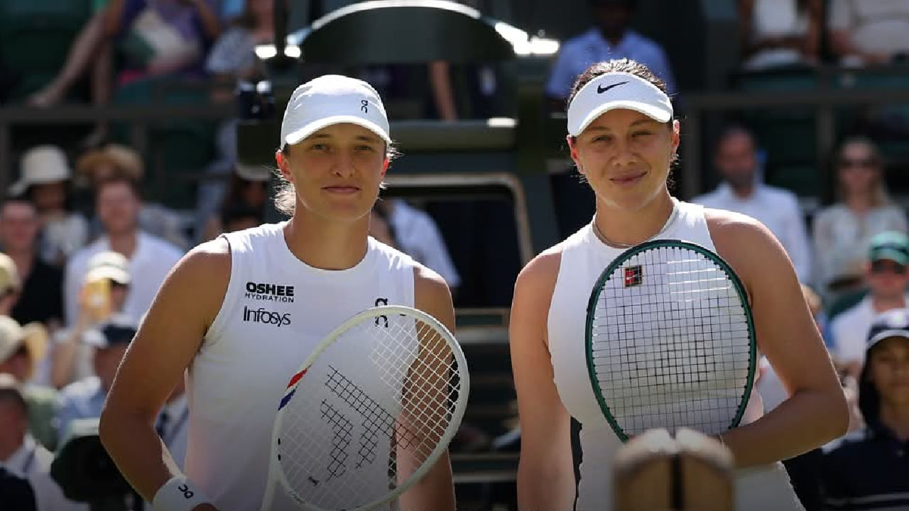 ಲಂಡನ್​ನ ಚರ್ಚ್​ ರೋಡ್​ನಲ್ಲಿರುವ ಸೆಂಟರ್​ ಕೋರ್ಟ್​ನಲ್ಲಿ ವಿಂಬಲ್ಡನ್ ಮಹಿಳಾ ಫೈನಲ್. ಫೈನಲ್ ಪಂದ್ಯದಲ್ಲಿ ಪೋಲೆಂಡ್​ನ ಇಗಾ ಶ್ವಿಯಾಂಟೆಕ್ (Iga Świątek) ಹಾಗೂ ಅಮೆರಿಕದ ಅಮಂಡಾ ಅನಿಸಿಮೊವಾ (Amanda Anisimova) ಮುಖಾಮುಖಿ. ವಿಶ್ವ ಟೆಸ್ಟ್ ಶ್ರೇಯಾಂಕದ 8ನೇ ಮತ್ತು 13 ಶ್ರೇಯಾಂಕ ಆಟಗಾರ್ತಿಯರ ಮುಖಾಮುಖಿಯಲ್ಲಿ ಭರ್ಜರಿ ಪೈಪೋಟಿಯನ್ನು ನಿರೀಕ್ಷಿಸಲಾಗಿತ್ತು.