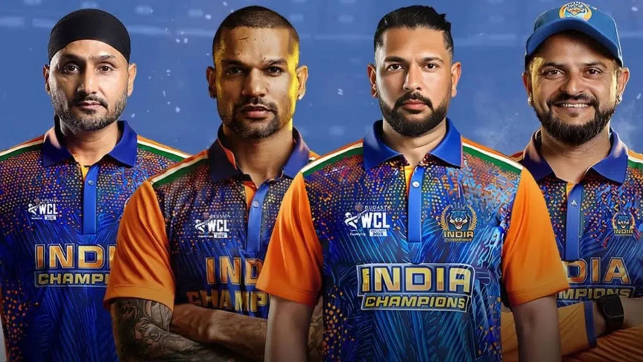 ಇಂಡಿಯಾ ಚಾಂಪಿಯನ್ಸ್ ತಂಡ: ಯುವರಾಜ್ ಸಿಂಗ್ (ನಾಯಕ), ಶಿಖರ್ ಧವನ್, ಹರ್ಭಜನ್ ಸಿಂಗ್, ಸುರೇಶ್ ರೈನಾ, ಇರ್ಫಾನ್ ಪಠಾಣ್, ಯೂಸುಫ್ ಪಠಾಣ್, ರಾಬಿನ್ ಉತ್ತಪ್ಪ, ಅಂಬಾಟಿ ರಾಯುಡು, ಪಿಯೂಷ್ ಚಾವ್ಲಾ, ಸ್ಟುವರ್ಟ್ ಬಿನ್ನಿ, ವರುಣ್ ಆರೋನ್, ವಿನಯ್ ಕುಮಾರ್, ಅಭಿಮನ್ಯು ಮಿಥುನ್, ಸಿದ್ದಾರ್ಥ್ ಕೌಲ್, ಗುರುಕೀರತ್ ಮಾನ್.