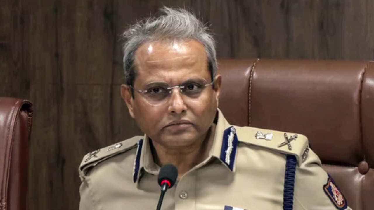 ಬೆಂಗಳೂರು ಕಾಲ್ತುಳಿತ ಕೇಸ್: ಅಮಾನತು ರದ್ದಾದ IPS ಅಧಿಕಾರಿಗಳಿಗೆ ಸ್ಥಳ ನಿಯೋಜನೆ ಬೆಂಗಳೂರು ಕಾಲ್ತುಳಿತ ಕೇಸ್: ಅಮಾನತು ರದ್ದಾದ IPS ಅಧಿಕಾರಿಗಳಿಗೆ ಸ್ಥಳ ನಿಯೋಜನೆ