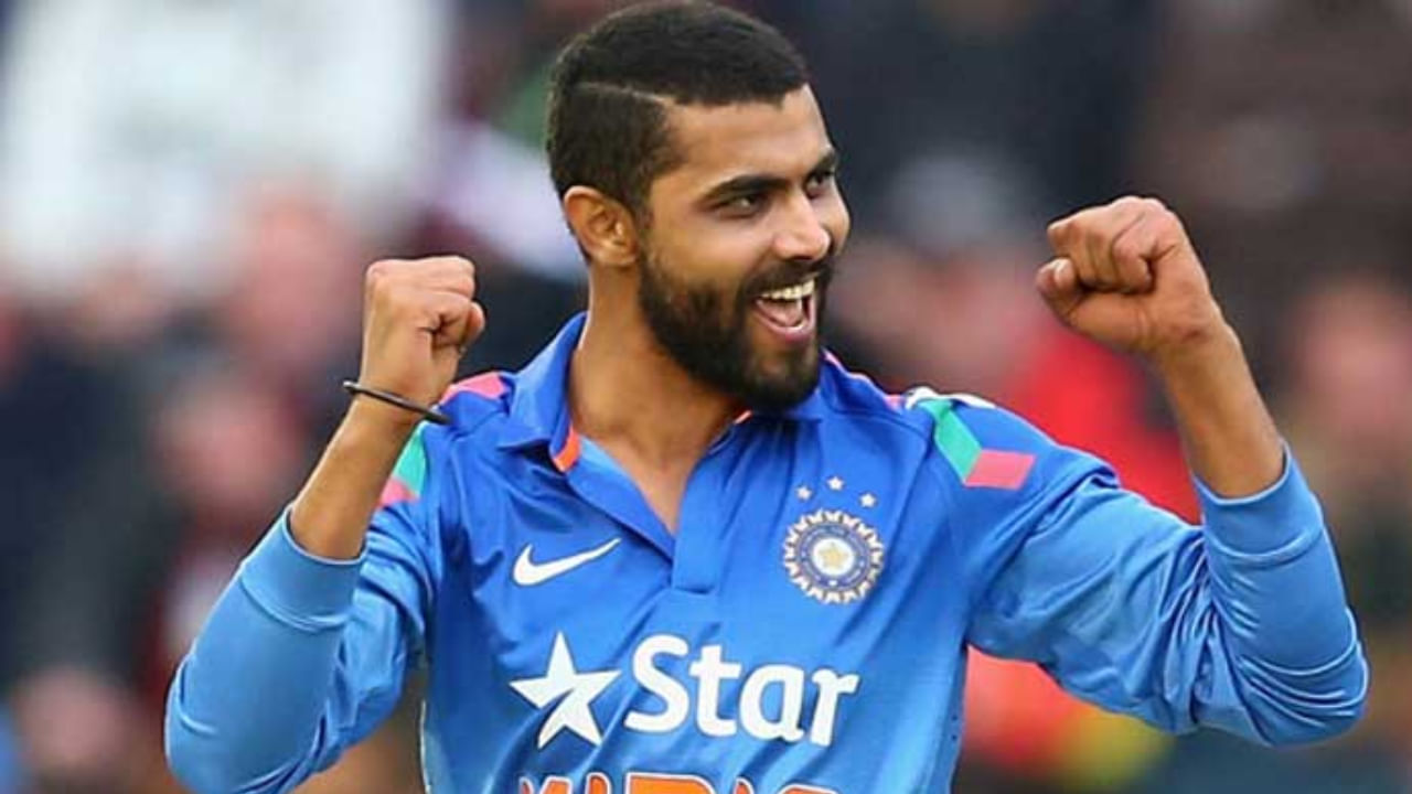 ಏಕದಿನ ಕ್ರಿಕೆಟ್‌ನಲ್ಲಿ 231 ವಿಕೆಟ್‌ಗಳನ್ನು ಉರುಳಿಸಿರುವ ಜಡೇಜಾ, ಟಿ20 ಅಂತರರಾಷ್ಟ್ರೀಯ ಕ್ರಿಕೆಟ್‌ನಲ್ಲಿ 54 ವಿಕೆಟ್‌ಗಳನ್ನು ಕಬಳಿಸಿದ್ದಾರೆ. ಅಲ್ಲದೆ ಭಾರತ ಗೆದ್ದಿರುವ 2024 ರ ಟಿ20 ವಿಶ್ವಕಪ್ ಮತ್ತು 2025 ರ ಚಾಂಪಿಯನ್ಸ್ ಟ್ರೋಫಿ ಗೆಲುವಿನ ಭಾಗವಾಗಿದ್ದರು. 
