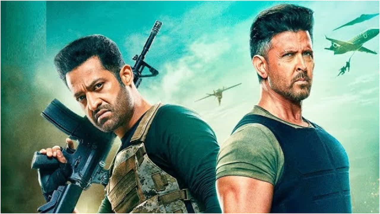 ಎಷ್ಟು ಅದ್ದೂರಿಯಾಗಿದೆ ‘ವಾರ್ 2’ ಸಿನಿಮಾ? ಇಲ್ಲಿದೆ ಫಸ್ಟ್ ಹಾಫ್ ವಿಮರ್ಶೆ ಎಷ್ಟು ಅದ್ದೂರಿಯಾಗಿದೆ ‘ವಾರ್ 2’ ಸಿನಿಮಾ? ಇಲ್ಲಿದೆ ಫಸ್ಟ್ ಹಾಫ್ ವಿಮರ್ಶೆ