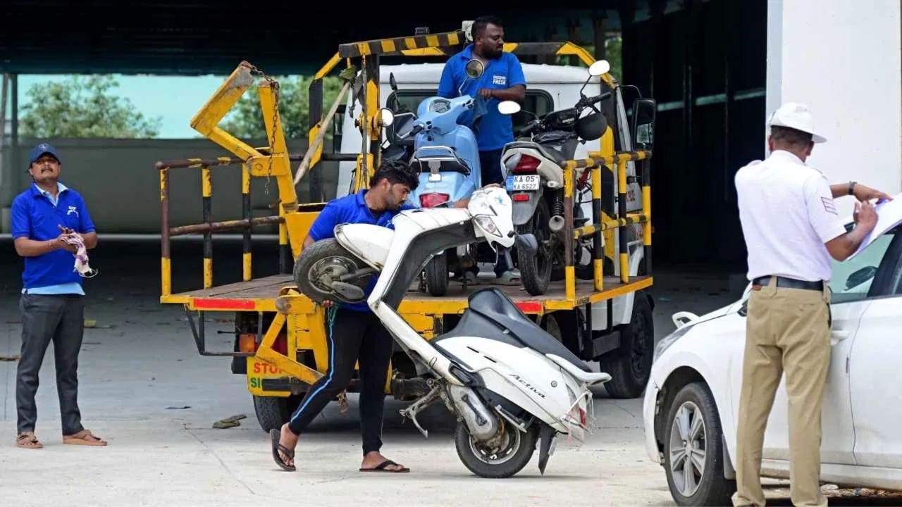 ಆಗಸ್ಟ್ ಕೊನೆಯಲ್ಲಿ ಮತ್ತೆ ಟೋಯಿಂಗ್ ಶುರು: ಗೃಹ ಸಚಿವ ಪರಮೇಶ್ವರ್ ಘೋಷಣೆ