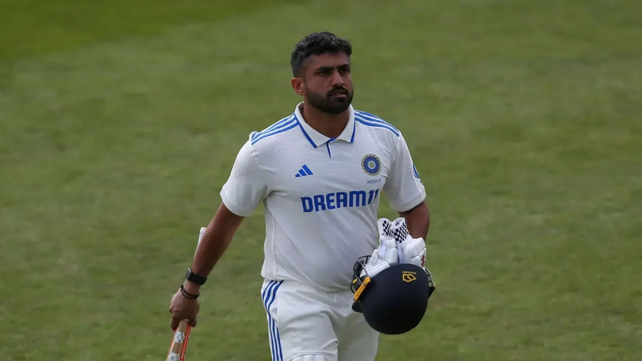 ದುರಾದೃಷ್ಟವೆಂದಂರೆ ಕರುಣ್ ನಾಯರ್ ಇದುವರೆಗೆ ಇಂಗ್ಲೆಂಡ್ ನೆಲದಲ್ಲಿ ಐದು ಬಾರಿ ಬ್ಯಾಟಿಂಗ್ ಮಾಡಿದ್ದಾರೆ. ಆದರೆ ಈ ಐದು ಇನ್ನಿಂಗ್ಸ್ನಲ್ಲೂ ಕರುಣ್ ನಾಯರ್ ಒಂದು ಬಿಗ್ ಇನ್ನಿಂಗ್ಸ್ ಆಡುವಲ್ಲಿ ವಿಫಲವಾಗಿದೆ. ವಿಪರ್ಯಾಸವೆಂದರೆ ಕರುಣ್ ಉತ್ತಮ ಆರಂಭ ಪಡೆದ ಬಳಿಕ ವಿಕೆಟ್ ಒಪ್ಪಿಸುತ್ತಿರುವುದು ಅವರನ್ನು ಯೋಚಿಸುವಂತೆ ಮಾಡಿದೆ.