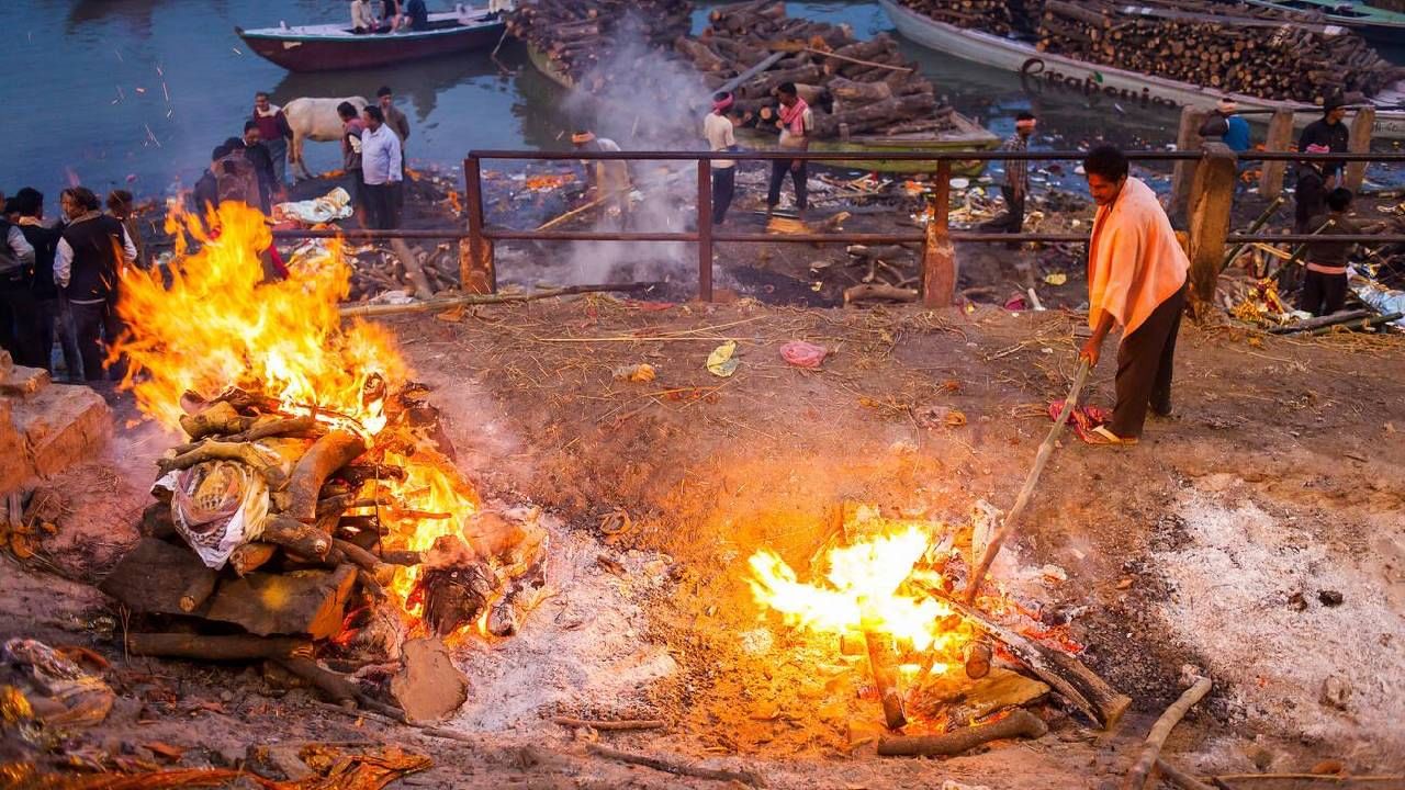 Hindu Rituals: ಕಾಶಿಯಲ್ಲಿ ಯಾವ ಕಾರಣಕ್ಕೂ ಇವರುಗಳ ಮೃತ ದೇಹಗಳನ್ನು ದಹನ ಮಾಡುವುದಿಲ್ಲ Hindu Rituals: ಕಾಶಿಯಲ್ಲಿ ಯಾವ ಕಾರಣಕ್ಕೂ ಇವರುಗಳ ಮೃತ ದೇಹಗಳನ್ನು ದಹನ ಮಾಡುವುದಿಲ್ಲ
