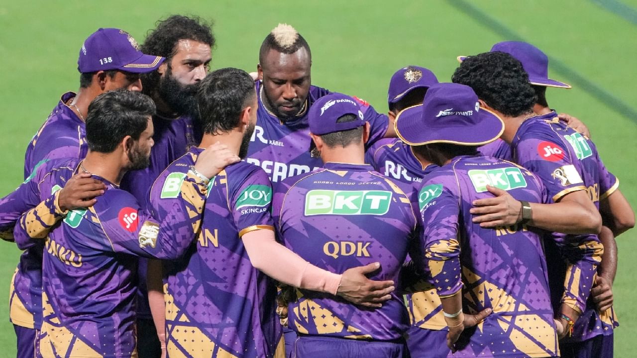 ಇತ್ತ ಮುಖ್ಯ ಕೋಚ್ ಹಾಗೂ ಬೌಲಿಂಗ್ ಕೋಚ್ ಬದಲಾವಣೆಯೊಂದಿಗೆ ಕೊಲ್ಕತ್ತಾ ನೈಟ್ ರೈಡರ್ಸ್ ತಂಡದಲ್ಲಿ ಈ ಬಾರಿ ಮಹತ್ವದ ಬದಲಾವಣೆಯಾಗುವುದು ಖಿಚತವಾಗಿದೆ. ಅದರಲ್ಲೂ ಐಪಿಎಲ್ ಮಿನಿ ಹರಾಜಿಗೂ ಮುನ್ನ ಕೆಲ ಹಿರಿಯ ಆಟಗಾರರಿಗೆ ತಂಡದಿಂದ ಗೇಟ್ ಪಾಸ್ ನೀಡಲಿದ್ದಾರೆ ಎಂಬ ಮಾತು ಕೇಳಿ ಬರುತ್ತಿದೆ. ಹೀಗಾಗಿ ಐಪಿಎಲ್ 2026 ಕ್ಕೂ ಮುನ್ನ ಕೆಕೆಆರ್ ತಂಡದಿಂದ ಕೆಲ ಸ್ಟಾರ್ ಆಟಗಾರರು ಹೊರಬೀಳುವುದು ಖಚಿತ ಎನ್ನಬಹುದು.
