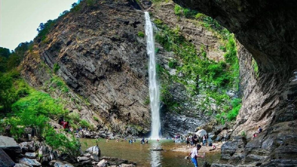 Koodlu Thirtha Falls (1)