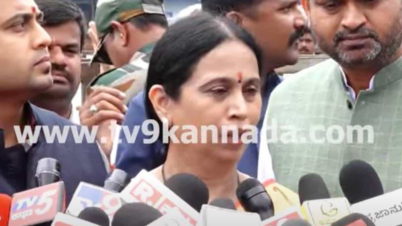 ತಾಂತ್ರಿಕ ದೋಷಗಳನ್ನು ಸರಿ ಮಾಡಿದ್ದೇವೆ, ಮೇವರೆಗೆ ಗೃಹಲಕ್ಷ್ಮಿ ಯೋಜನೆ ಹಣ ಪಾವತಿಸಲಾಗಿದೆ: ಲಕ್ಷ್ಮಿ ಹೆಬ್ಬಾಳ್ಕರ್ ತಾಂತ್ರಿಕ ದೋಷಗಳನ್ನು ಸರಿ ಮಾಡಿದ್ದೇವೆ, ಮೇವರೆಗೆ ಗೃಹಲಕ್ಷ್ಮಿ ಯೋಜನೆ ಹಣ ಪಾವತಿಸಲಾಗಿದೆ: ಲಕ್ಷ್ಮಿ ಹೆಬ್ಬಾಳ್ಕರ್