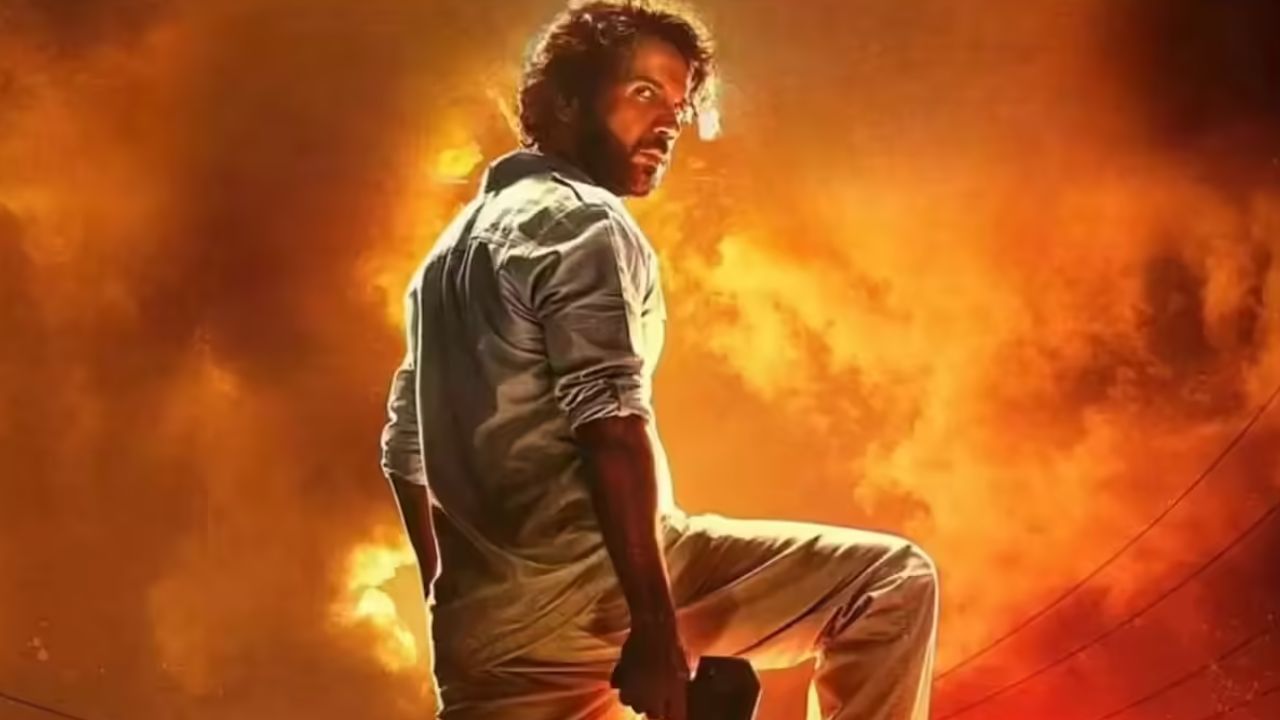 ಪ್ರತಿಭಾವಂತ ನಟ ರಾಜ್ಕುಮಾರ್ ರಾವ್ ನಟಿಸಿರುವ ‘ಮಾಲಿಕ್’ ಹಿಂದಿ ಸಿನಿಮಾ ಈ ವಾರ ತೆರೆಗೆ ಬರಲಿದೆ. ಭೂಗತ ಜಗತ್ತಿನ ಕತೆಯನ್ನು ಸಿನಿಮಾ ಒಳಗೊಂಡಿದ್ದು, ರಾಜ್ಕುಮಾರ್ ರಾವ್ ಖತರ್ನಾಕ್ ಅವತಾರದಲ್ಲಿ ಕಾಣಿಸಿಕೊಂಡಿದ್ದಾರೆ. ಸಿನಿಮಾ ‘ಎ’ ಪ್ರಮಾಣ ಪತ್ರ ಪಡೆದಿದೆ. ವಿಕ್ರಾಂತ್ ಮಾಸ್ಸಿ ನಟನೆಯ ‘ಆಂಖೋಕಿ ಗುಸ್ತಾಕಿ’ ಸಿನಿಮಾ ಸಹ ಇದೇ ವಾರ ಬಿಡುಗಡೆ ಆಗಲಿದೆ.