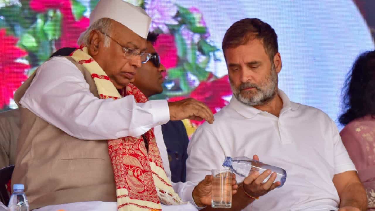 ಕಾಂಗ್ರೆಸ್ಗೆ ಭಾರೀ ಹಿನ್ನಡೆ; 199 ಕೋಟಿ ರೂ. ದೇಣಿಗೆಗೆ ತೆರಿಗೆ ವಿನಾಯಿತಿ ಕೋರಿ ಸಲ್ಲಿಸಿದ್ದ ಅರ್ಜಿ ವಜಾ ಕಾಂಗ್ರೆಸ್ಗೆ ಭಾರೀ ಹಿನ್ನಡೆ; 199 ಕೋಟಿ ರೂ. ದೇಣಿಗೆಗೆ ತೆರಿಗೆ ವಿನಾಯಿತಿ ಕೋರಿ ಸಲ್ಲಿಸಿದ್ದ ಅರ್ಜಿ ವಜಾ