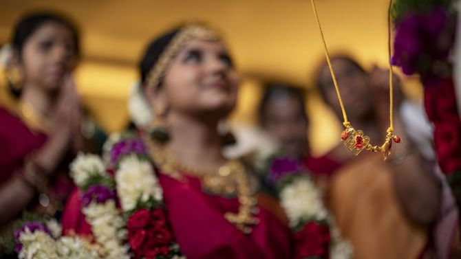 ಮಾಂಗಲ್ಯ ಭಾಗ್ಯ ಎಂದರೇನು? ಮಹಿಳೆಗೆ ಇದು ಶ್ರೀರಕ್ಷೆ ಹೇಗೆ ? ಮಾಂಗಲ್ಯ ಭಾಗ್ಯ ಎಂದರೇನು? ಮಹಿಳೆಗೆ ಇದು ಶ್ರೀರಕ್ಷೆ ಹೇಗೆ ?