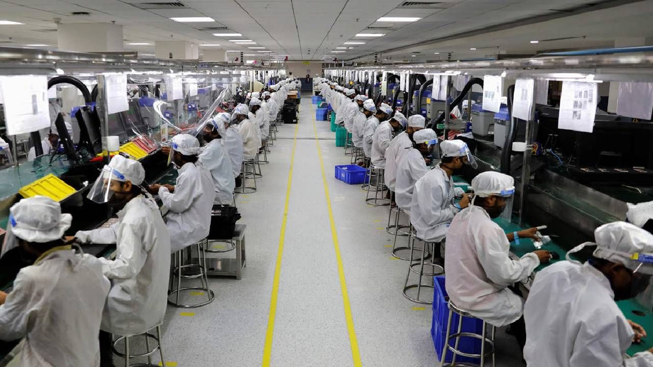 ಭಾರತದ ಐಫೋನ್ ಫ್ಯಾಕ್ಟರಿಗಳಿಂದ ಚೀನೀಯರ ಗೋಬ್ಯಾಕ್; ಆ್ಯಪಲ್ ಬಳಿ ಪ್ಲಾನ್ ಬಿ? ಭಾರತದ ಐಫೋನ್ ಫ್ಯಾಕ್ಟರಿಗಳಿಂದ ಚೀನೀಯರ ಗೋಬ್ಯಾಕ್; ಆ್ಯಪಲ್ ಬಳಿ ಪ್ಲಾನ್ ಬಿ?