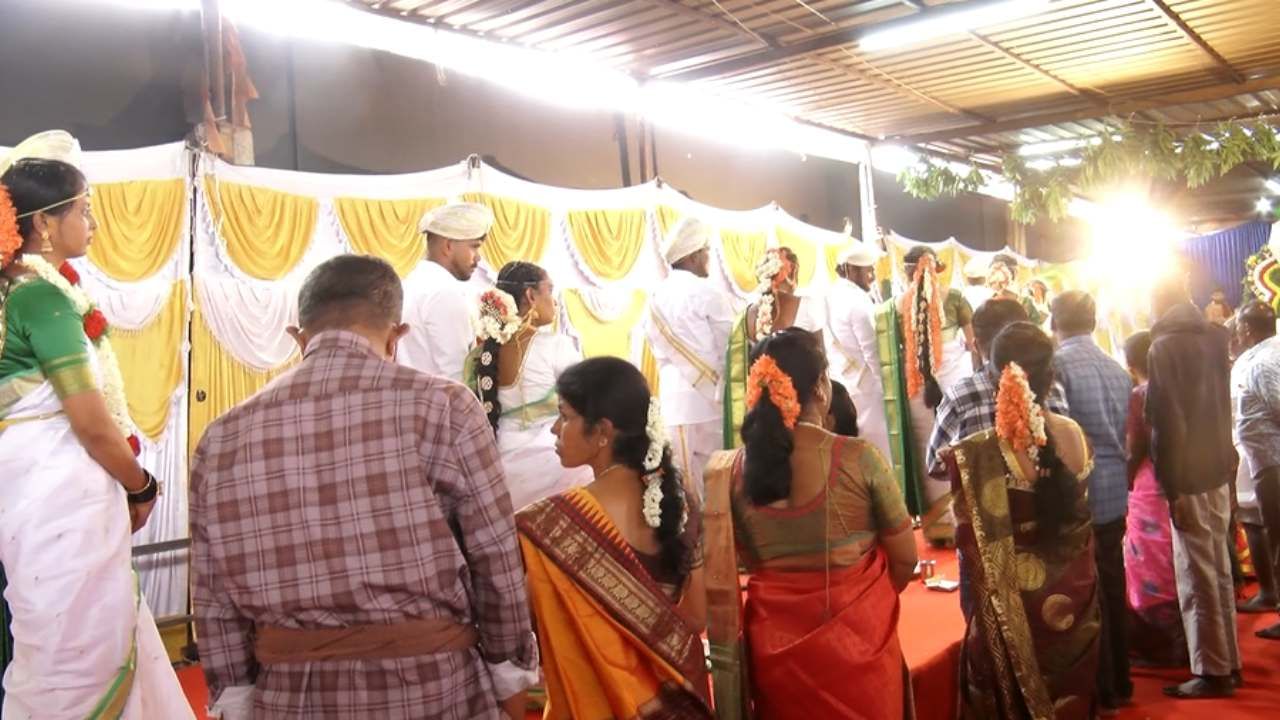 ತಂದೆ-ತಾಯಿ ಮತ್ತು ಕುಟುಂಬ ಸದಸ್ಯರು ಹಾಗೂ ಭಕ್ತರ ಸಮ್ಮುಖದಲ್ಲಿ ತಮ್ಮ ಮಗನ ಮದುವೆ ಜೊತೆಗೆ 11 ನವಜೋಡಿಗಳ ಮದುವೆ ಮಾಡಿದ್ದು, ಆ ಮೂಲಕ ಮದುವೆಗೆ ದುಂದು ವೆಚ್ಚ ಮಾಡುವ ಬದಲು ಕಷ್ಟದಲ್ಲಿರುವವರಿಗೆ ನೆರವಾಗುವಂತೆ ರಾಮು ಅವರು ಸಂದೇಶ ಸಾರಿದ್ದಾರೆ. 