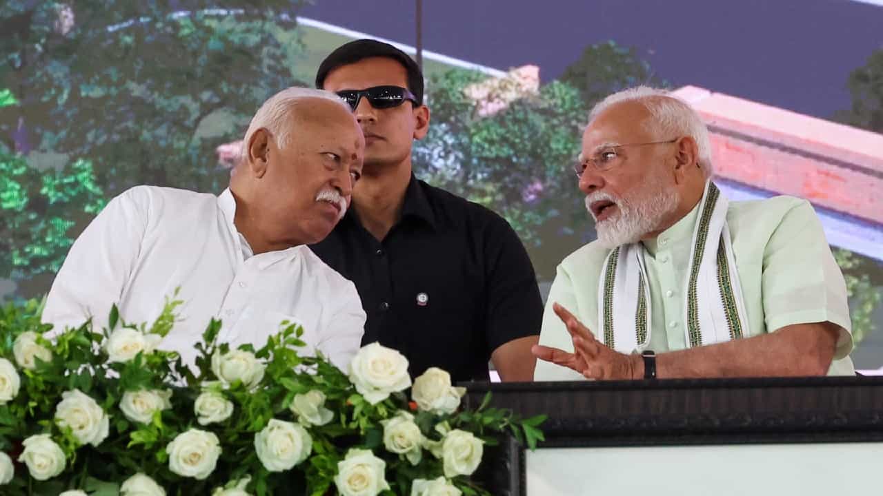 '75ನೇ ವರ್ಷಕ್ಕೆ ನಿವೃತ್ತಿ'; ಆರ್‌ಎಸ್‌ಎಸ್ ಮುಖ್ಯಸ್ಥರ ಹೇಳಿಕೆಗೂ ಮೋದಿಗೂ ಇದೆಯಾ ಸಂಬಂಧ?