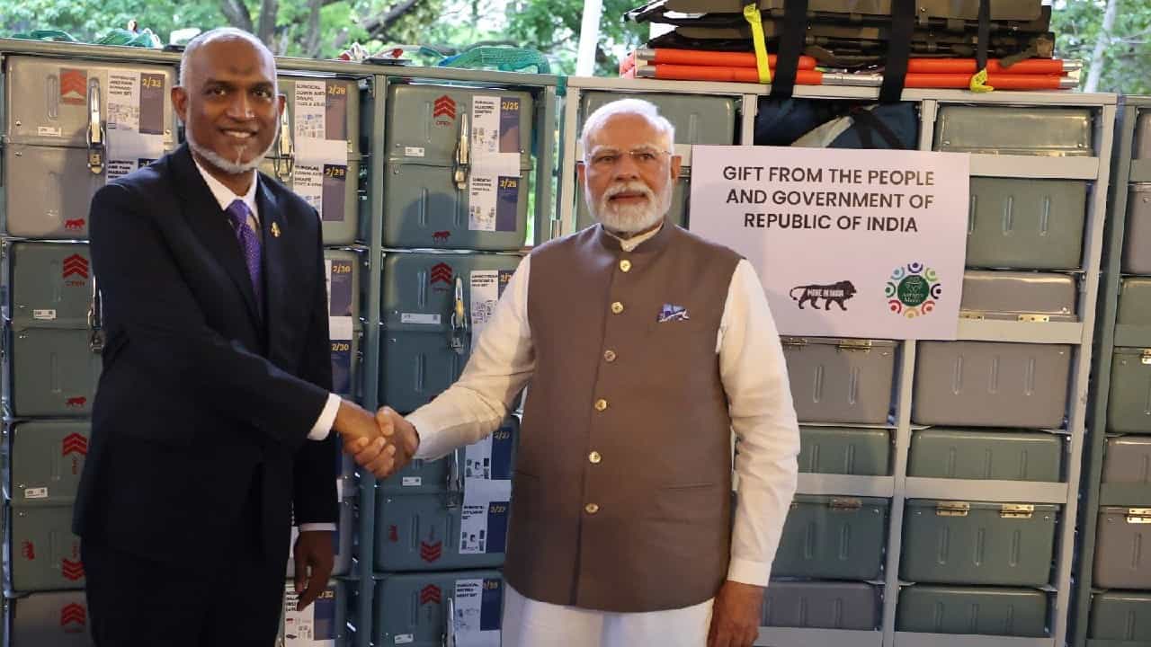 ಭಾರತದಲ್ಲಿ ಪ್ರಧಾನಿಯಾಗಿ ಇಂದಿರಾ ಗಾಂಧಿಯ ದಾಖಲೆ ಮುರಿದ ಮೋದಿಗೆ ಮಾಲ್ಡೀವ್ಸ್ ಅಧ್ಯಕ್ಷ ಮುಯಿಝು ಅಭಿನಂದನೆ ಭಾರತದಲ್ಲಿ ಪ್ರಧಾನಿಯಾಗಿ ಇಂದಿರಾ ಗಾಂಧಿಯ ದಾಖಲೆ ಮುರಿದ ಮೋದಿಗೆ ಮಾಲ್ಡೀವ್ಸ್ ಅಧ್ಯಕ್ಷ ಮುಯಿಝು ಅಭಿನಂದನೆ