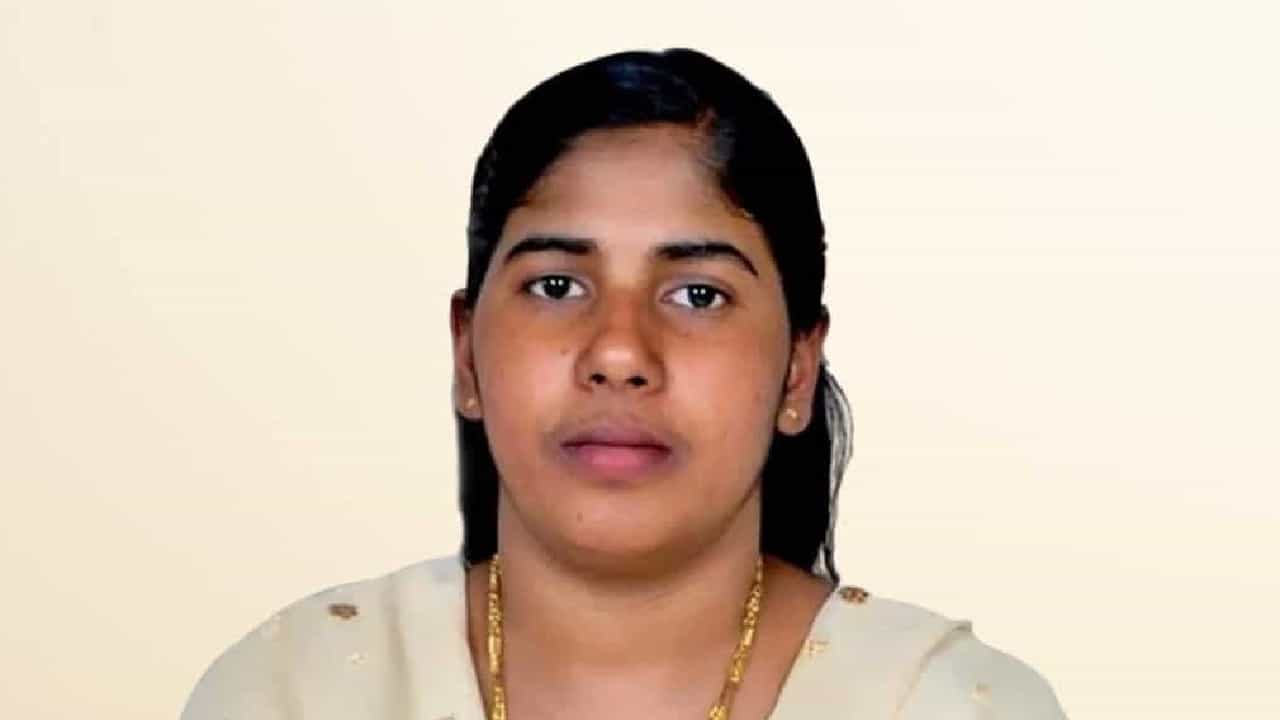 Nimisha Priya: ನಿಮಿಷಾ ಪ್ರಿಯಾ ಮರಣದಂಡನೆ ಸಂಪೂರ್ಣವಾಗಿ ರದ್ದು; ಸಾವು ಗೆದ್ದ ಕೇರಳದ ನರ್ಸ್ Nimisha Priya: ನಿಮಿಷಾ ಪ್ರಿಯಾ ಮರಣದಂಡನೆ ಸಂಪೂರ್ಣವಾಗಿ ರದ್ದು; ಸಾವು ಗೆದ್ದ ಕೇರಳದ ನರ್ಸ್
