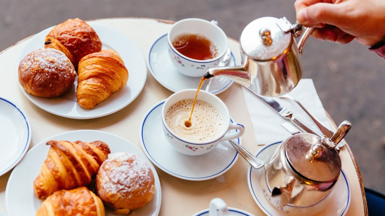 ನಿಮ್ಮ ಹೊಟ್ಟೆ ಕರಗಿಸಬೇಕು ಅಂದ್ರೆ ಚಹಾ ಜೊತೆ ಈ ತಿಂಡಿಗಳನ್ನು ಅಪ್ಪಿತಪ್ಪಿಯೂ ತಿನ್ನಬೇಡಿ