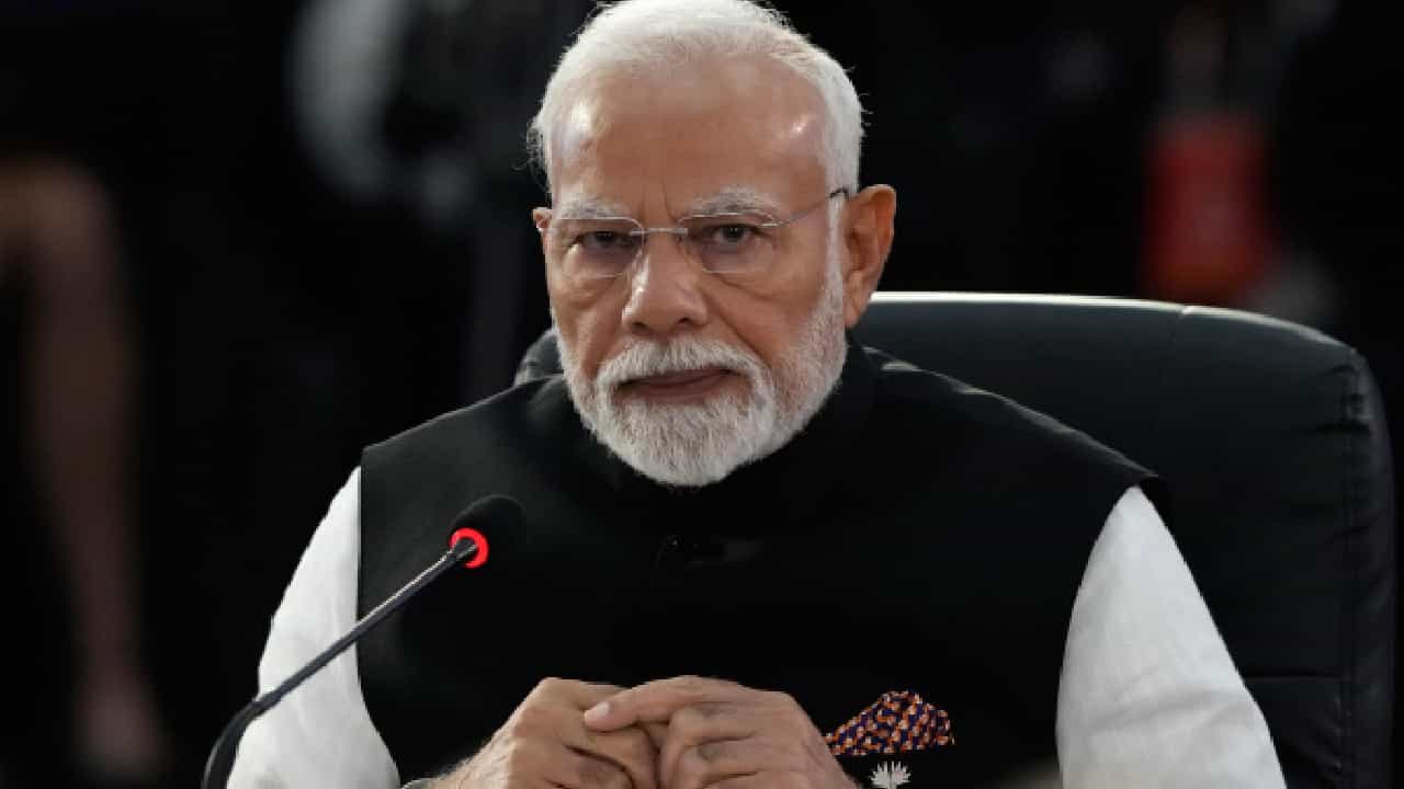 ಬ್ಯಾಗ್ ಪ್ಯಾಕ್ ಮಾಡಿಕೊಳ್ಳಿ; ಆರ್​ಎಸ್​ಎಸ್​ ಮುಖ್ಯಸ್ಥರ ಹೇಳಿಕೆ ಬೆನ್ನಲ್ಲೇ ಮೋದಿ ಕಾಲೆಳೆದ ಕಾಂಗ್ರೆಸ್