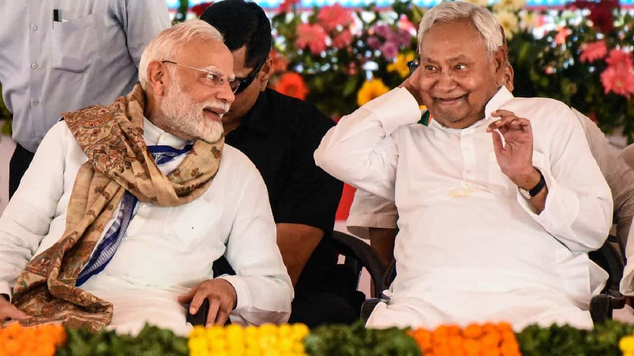 'ಆರ್‌ಜೆಡಿ, ಕಾಂಗ್ರೆಸ್ ಜನರನ್ನು ಲೂಟಿ ಮಾಡಿವೆ'; ಬಿಹಾರದಲ್ಲಿ ಪ್ರಧಾನಿ ಮೋದಿ ವಾಗ್ದಾಳಿ