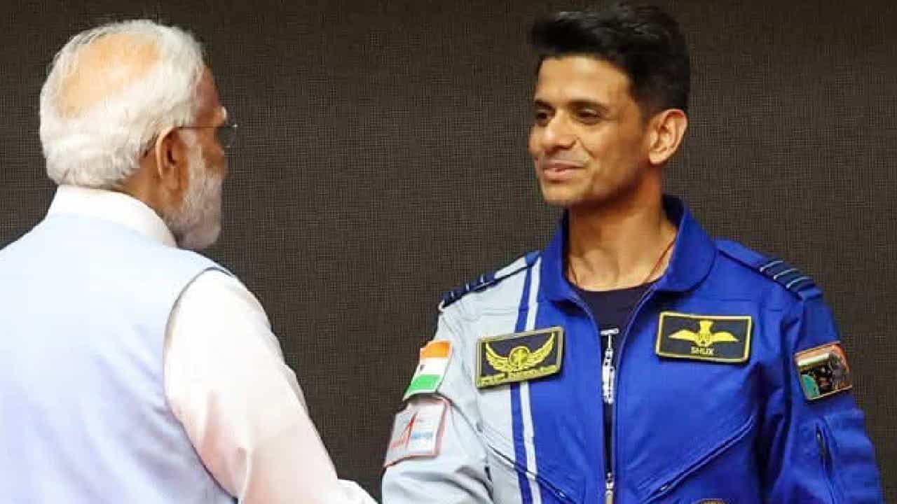 'ಶುಭಾಂಶು ಶುಕ್ಲಾ ನೂರು ಕೋಟಿ ಕನಸುಗಳಿಗೆ ಸ್ಫೂರ್ತಿ'; ಆಕ್ಸಿಯಮ್ ಮಿಷನ್ ಯಶಸ್ಸಿಗೆ ಪ್ರಧಾನಿ ಮೋದಿ ಶ್ಲಾಘನೆ 'ಶುಭಾಂಶು ಶುಕ್ಲಾ ನೂರು ಕೋಟಿ ಕನಸುಗಳಿಗೆ ಸ್ಫೂರ್ತಿ'; ಆಕ್ಸಿಯಮ್ ಮಿಷನ್ ಯಶಸ್ಸಿಗೆ ಪ್ರಧಾನಿ ಮೋದಿ ಶ್ಲಾಘನೆ