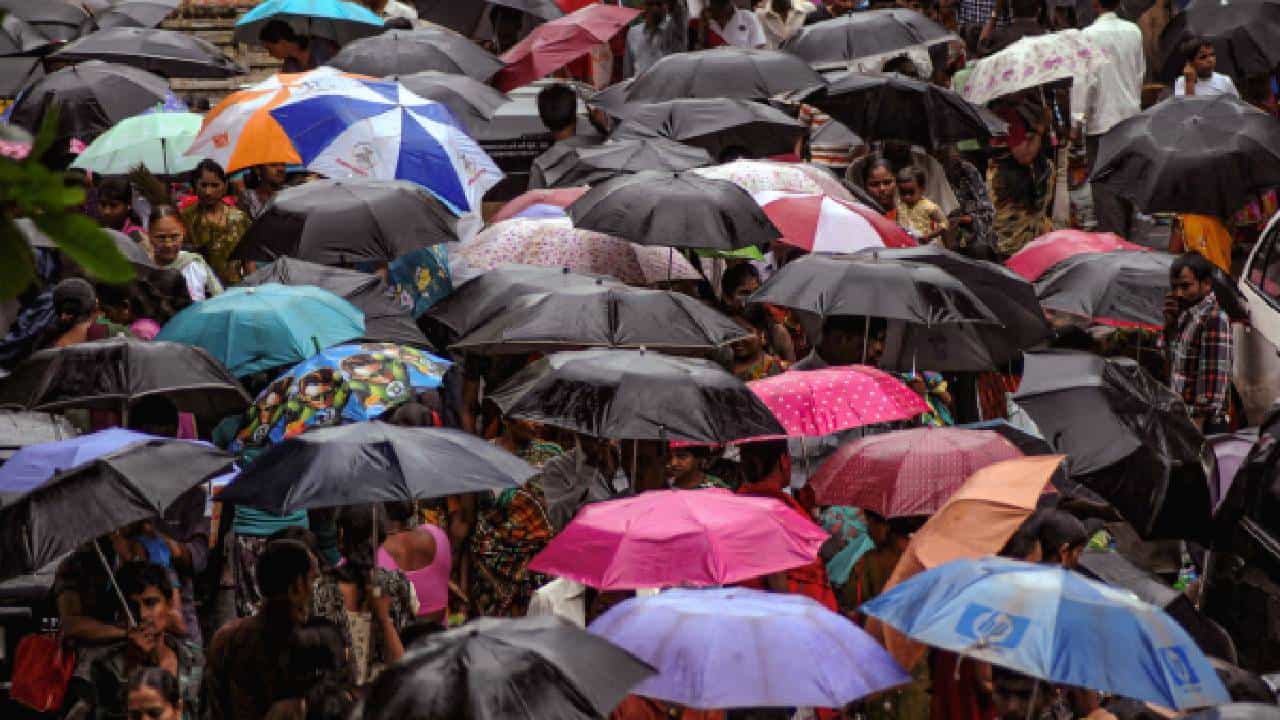 Karnataka Rains: ಕರ್ನಾಟಕದ ಕರಾವಳಿ, ಶಿವಮೊಗ್ಗ, ಕೊಡಗು ಸೇರಿ 7 ಜಿಲ್ಲೆಗಳಲ್ಲಿ ವರುಣನ ಆರ್ಭಟ, ಆ.3ರವರೆಗೆ ಮಳೆ Karnataka Rains: ಕರ್ನಾಟಕದ ಕರಾವಳಿ, ಶಿವಮೊಗ್ಗ, ಕೊಡಗು ಸೇರಿ 7 ಜಿಲ್ಲೆಗಳಲ್ಲಿ ವರುಣನ ಆರ್ಭಟ, ಆ.3ರವರೆಗೆ ಮಳೆ