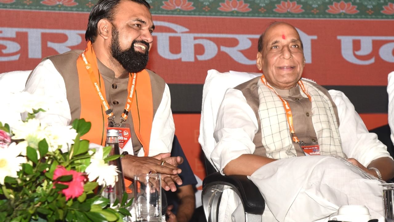 ಬಿಜೆಪಿ ತಾನು ಹೇಳಿದ್ದನ್ನೇ ಮಾಡುವ ಏಕೈಕ ಪಕ್ಷ; ಬಿಹಾರದಲ್ಲಿ ರಾಜನಾಥ್ ಸಿಂಗ್ ಬಿಜೆಪಿ ತಾನು ಹೇಳಿದ್ದನ್ನೇ ಮಾಡುವ ಏಕೈಕ ಪಕ್ಷ; ಬಿಹಾರದಲ್ಲಿ ರಾಜನಾಥ್ ಸಿಂಗ್