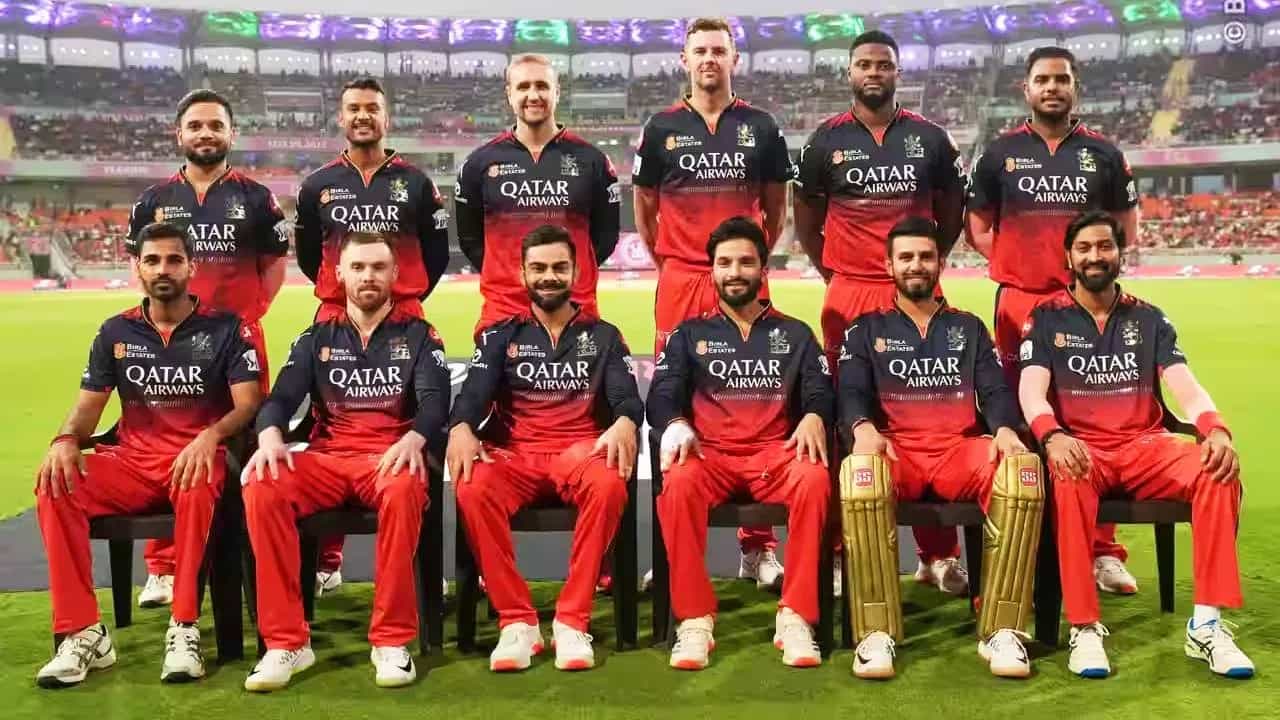 IPL 2026: ಇಂಡಿಯನ್ ಪ್ರೀಮಿಯರ್ ಲೀಗ್ ಸೀಸನ್-19 ರ ಮಿನಿ ಹರಾಜಿಗೂ ಮುನ್ನ ರಾಯಲ್ ಚಾಲೆಂಜರ್ಸ್ ಬೆಂಗಳೂರು (RCB) ತಂಡದಿಂದ ಪ್ರಮುಖ ವೇಗಿಯೊಬ್ಬರು ಹೊರಬೀಳುವುದು ಬಹುತೇಕ ಖಚಿತ. ಇದಕ್ಕೆ ಮುಖ್ಯ ಕಾರಣ ಈ ಆಟಗಾರನ ವಿರುದ್ಧ ಕೇಳಿ ಬಂದಿರುವ ಅತ್ಯಾಚಾರದ ಆರೋಪಗಳು.