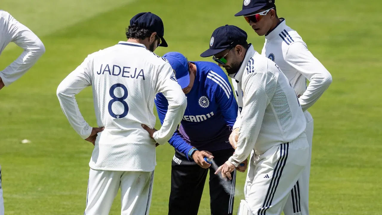 IND vs ENG: ರಿಷಭ್ ಪಂತ್ ಕೈಗೆ ಗಾಯ; ನೋವಿನಿಂದ ಮೈದಾನ ತೊರೆದ ವಿಕೆಟ್ ಕೀಪರ್ IND vs ENG: ರಿಷಭ್ ಪಂತ್ ಕೈಗೆ ಗಾಯ; ನೋವಿನಿಂದ ಮೈದಾನ ತೊರೆದ ವಿಕೆಟ್ ಕೀಪರ್