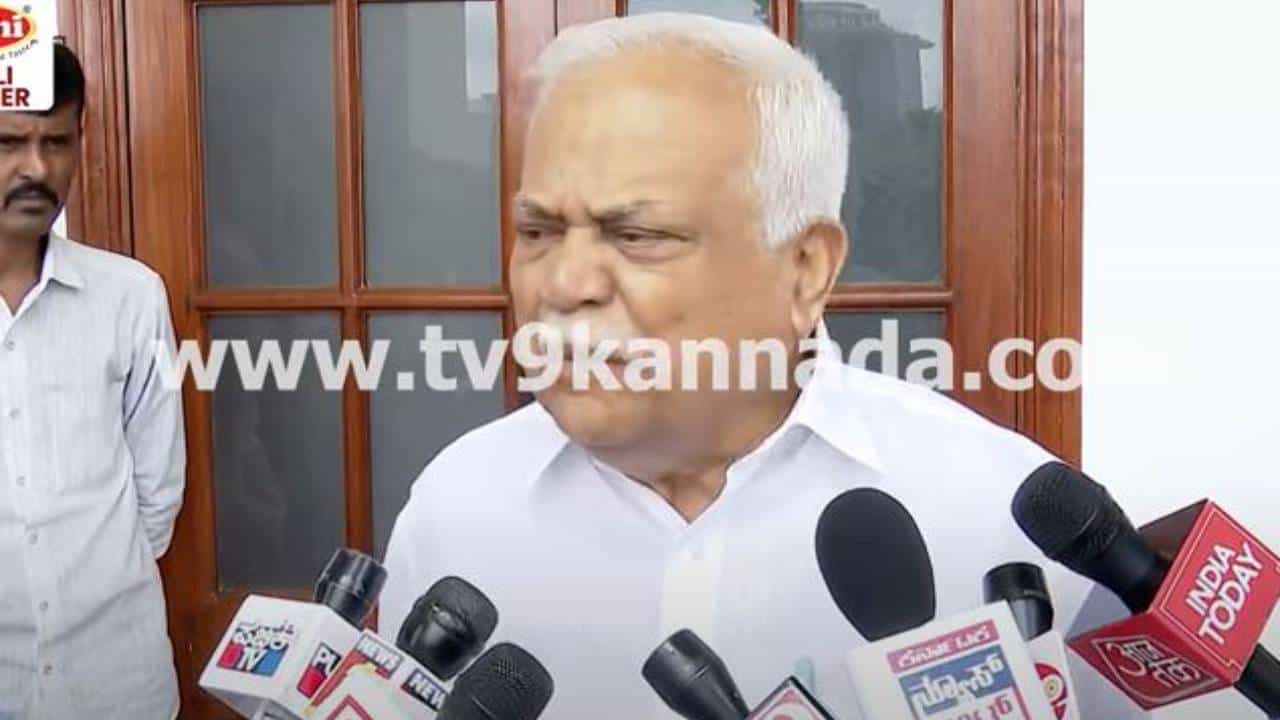 ಎಲ್ಲ ಶಾಸಕರನ್ನು ಮಂತ್ರಿ ಮಾಡೋದು ಸಾಧ್ಯವಿಲ್ಲ, ಆಕಾಂಕ್ಷಿಗಳು ಅರ್ಥಮಾಡಿಕೊಳ್ಳಬೇಕು: ಆರ್ ವಿ ದೇಶಪಾಂಡೆ ಎಲ್ಲ ಶಾಸಕರನ್ನು ಮಂತ್ರಿ ಮಾಡೋದು ಸಾಧ್ಯವಿಲ್ಲ, ಆಕಾಂಕ್ಷಿಗಳು ಅರ್ಥಮಾಡಿಕೊಳ್ಳಬೇಕು: ಆರ್ ವಿ ದೇಶಪಾಂಡೆ