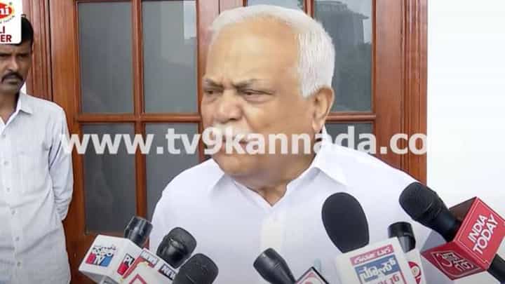 ಎಲ್ಲ ಶಾಸಕರನ್ನು ಮಂತ್ರಿ ಮಾಡೋದು ಸಾಧ್ಯವಿಲ್ಲ, ಆಕಾಂಕ್ಷಿಗಳು ಅರ್ಥಮಾಡಿಕೊಳ್ಳಬೇಕು: ಆರ್ ವಿ ದೇಶಪಾಂಡೆ ಎಲ್ಲ ಶಾಸಕರನ್ನು ಮಂತ್ರಿ ಮಾಡೋದು ಸಾಧ್ಯವಿಲ್ಲ, ಆಕಾಂಕ್ಷಿಗಳು ಅರ್ಥಮಾಡಿಕೊಳ್ಳಬೇಕು: ಆರ್ ವಿ ದೇಶಪಾಂಡೆ