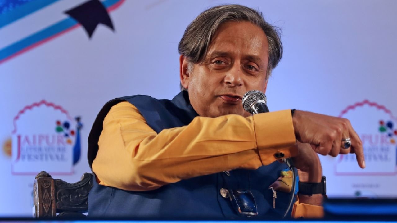 ತುರ್ತು ಪರಿಸ್ಥಿತಿ ಕರಾಳ ಅಧ್ಯಾಯ; ಮತ್ತೆ ಕಾಂಗ್ರೆಸಿಗರ ಕೆಂಗಣ್ಣಿಗೆ ಗುರಿಯಾದ ಶಶಿ ತರೂರ್