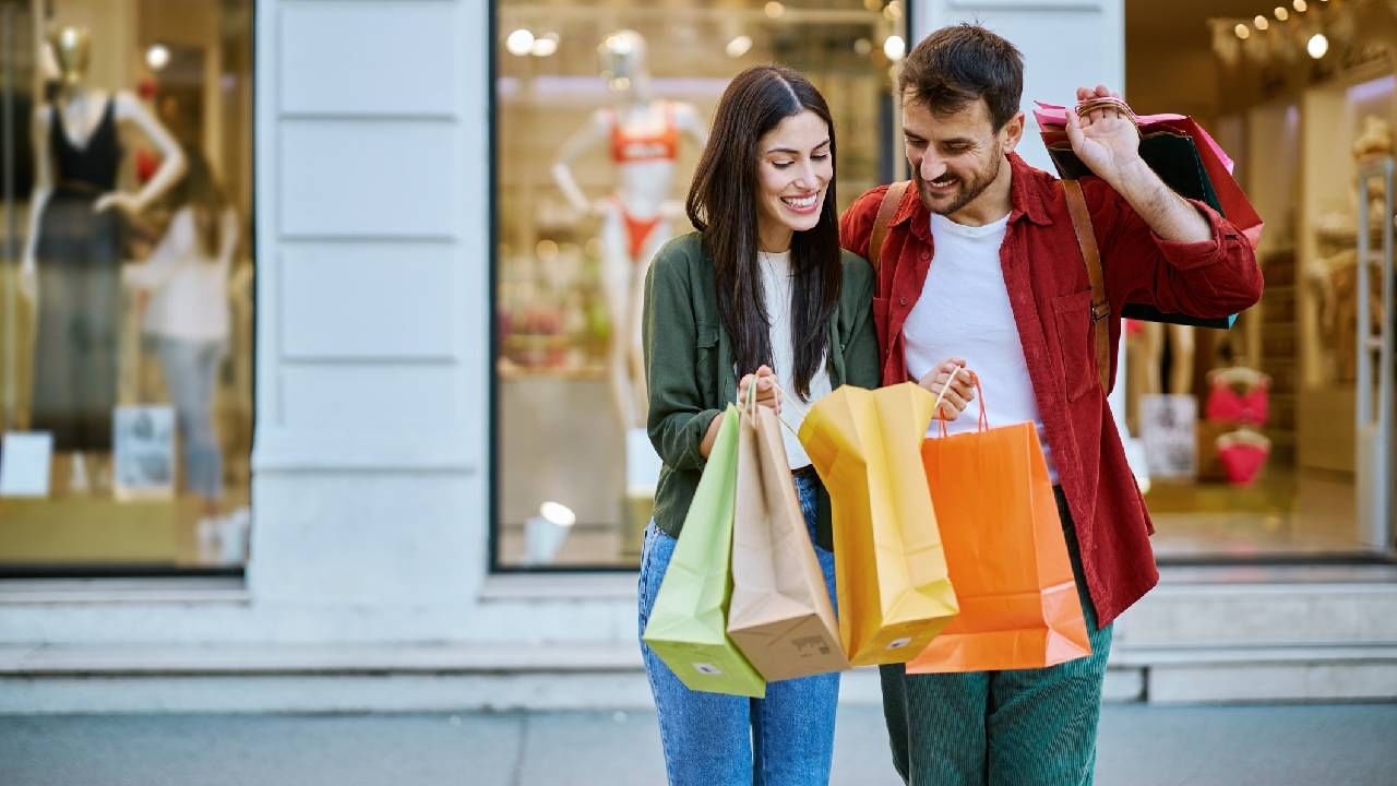 Shopping Tips: ಶಾಪಿಂಗ್‌ ಮಾಡುವಾಗ ಹಣ ಹೆಚ್ಚು ಖರ್ಚು ಆಗ್ಬಾರ್ದು ಎಂದ್ರೆ ಈ ಸಲಹೆ ಪಾಲಿಸಿ