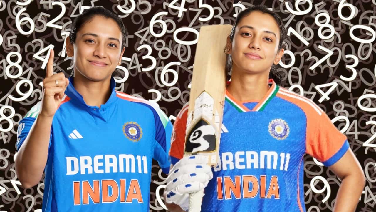 ಐಸಿಸಿ ಮಹಿಳಾ ಬ್ಯಾಟರ್ಗಳ ನೂತನ ರ್ಯಾಂಕಿಂಗ್ ಪಟ್ಟಿ ಪ್ರಕಟಿಸಿದೆ. ಈ ಶ್ರೇಯಾಂಕ ಪಟ್ಟಿಯಲ್ಲಿ ಟೀಮ್ ಇಂಡಿಯಾದ ಸ್ಟಾರ್ ಆಟಗಾರ್ತಿ ಸ್ಮೃತಿ ಮಂಧಾನ (Smriti Mandhana) ಟಾಪ್-3 ನಲ್ಲಿ ಕಾಣಿಸಿಕೊಂಡಿದ್ದಾರೆ. ಅಂದರೆ ಟಿ20 ಹಾಗೂ ಏಕದಿನ ಬ್ಯಾಟರ್ಗಳ ಪಟ್ಟಿಯಲ್ಲೂ ಅಗ್ರ ಮೂರಲ್ಲಿ ಕಾಣಿಸಿಕೊಂಡ ಏಕೈಕ ಆಟಗಾರ್ತಿ ಸ್ಮೃತಿ ಮಂಧಾನ.