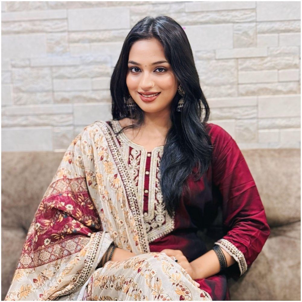 ತನಿಷ್ಕಾಗೆ ಮಂಗಳೂರಿನಲ್ಲಿ ಸಂಬಂಧಿಕರು ಇದ್ದಾರೆ. ಅವರಿಗೆ ಮಂಗಳೂರಿಗೆ ಬರೋದು ಎಂದರೆ ಸಖತ್ ಖುಷಿ. ಶೂಟಿಂಗ್ ಸಮಯದಲ್ಲಿ ಅವರು ಸಾಕಷ್ಟು ಸಮಯವನ್ನು ಇಲ್ಲಿ ಕಳೆದಿದ್ದಾರೆ. ಅದು ಅವರ ಜೀವನದ ಅತ್ಯಮೂಲ್ಯ ಕ್ಷಣಗಳಲ್ಲಿ ಒಂದು.