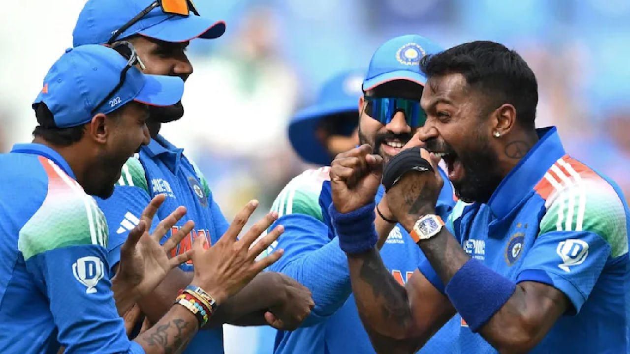 ಅದರಂತೆ ಕೇವಲ 19 ದಿನಗಳ ನಡುವೆ ಭಾರತ-ಪಾಕಿಸ್ತಾನ್ ನಡುವಣ ಮೂರು ಹೈವೋಲ್ಟೇಜ್ ಪಂದ್ಯಗಳನ್ನು ವೀಕ್ಷಿಸುವ ಅವಕಾಶ ಕ್ರಿಕೆಟ್ ಪ್ರೇಮಿಗಳಿಗೆ ದೊರಕಲಿದೆಯಾ ಕಾದು ನೋಡಬೇಕಿದೆ. ಏಷ್ಯಾಕಪ್ 2025 ಭಾರತದ ವೇಳಾಪಟ್ಟಿ ಈ ಕೆಳಗಿನಂತಿದೆ...