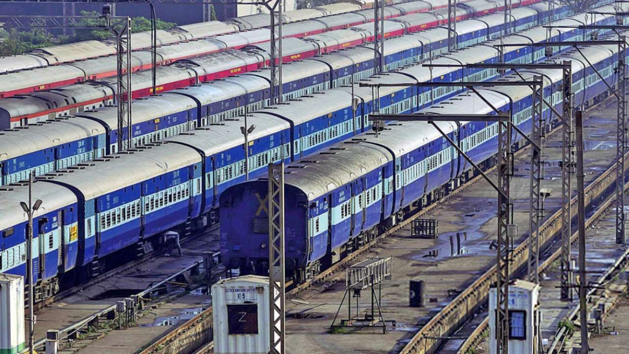 RailOne: ರೈಲ್ವೇಸ್ನಿಂದ ಸೂಪರ್ ಆ್ಯಪ್ ಬಿಡುಗಡೆ; ಐಆರ್ಸಿಟಿಸಿ, ರೈಲ್ಕನೆಕ್ಟ್, ರೈಲ್ ಮದದ್ ಇತ್ಯಾದಿ ಸೇವೆಗಳೆಲ್ಲವೂ ರೈಲ್ಒನ್ನಲ್ಲಿ ಲಭ್ಯ RailOne: ರೈಲ್ವೇಸ್ನಿಂದ ಸೂಪರ್ ಆ್ಯಪ್ ಬಿಡುಗಡೆ; ಐಆರ್ಸಿಟಿಸಿ, ರೈಲ್ಕನೆಕ್ಟ್, ರೈಲ್ ಮದದ್ ಇತ್ಯಾದಿ ಸೇವೆಗಳೆಲ್ಲವೂ ರೈಲ್ಒನ್ನಲ್ಲಿ ಲಭ್ಯ