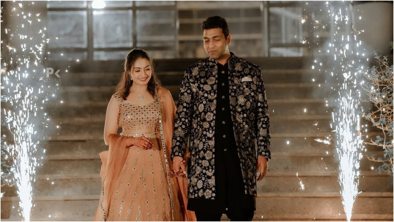 ತಾಳಿ ಹಾಕದ ನಿಮಗೆ ಮದುವೆ ಏಕೆ ಬೇಕು ಎಂದು ವೈಷ್ಣವಿಯ ಕೇಳಿದ ಅಭಿಮಾನಿ; ಕೂಲ್ ಆಗಿ ವಿವರಿಸಿದ ನಟಿ ತಾಳಿ ಹಾಕದ ನಿಮಗೆ ಮದುವೆ ಏಕೆ ಬೇಕು ಎಂದು ವೈಷ್ಣವಿಯ ಕೇಳಿದ ಅಭಿಮಾನಿ; ಕೂಲ್ ಆಗಿ ವಿವರಿಸಿದ ನಟಿ