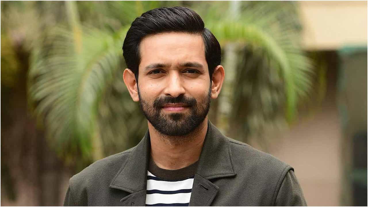 ವಿಕ್ರಾಂತ್ ಮಾಸ್ಸಿ ಮನೆಯಲ್ಲಿ ಹಲವು ಧರ್ಮಗಳ ಸಂಗಮ; ಮಗನ ಧರ್ಮ ಯಾವುದು? ವಿಕ್ರಾಂತ್ ಮಾಸ್ಸಿ ಮನೆಯಲ್ಲಿ ಹಲವು ಧರ್ಮಗಳ ಸಂಗಮ; ಮಗನ ಧರ್ಮ ಯಾವುದು?
