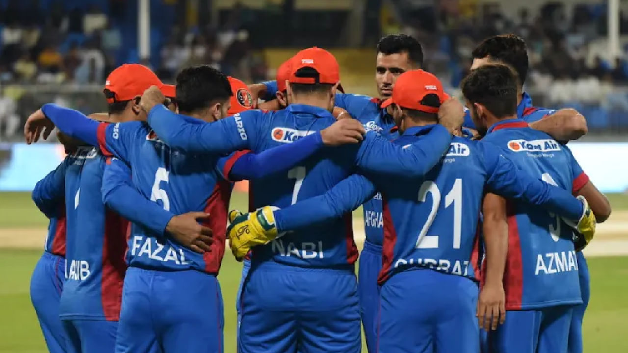 ಅಫ್ಘಾನಿಸ್ತಾನ್ ತಂಡ: ರಶೀದ್ ಖಾನ್ (ನಾಯಕ), ರಹಮಾನುಲ್ಲಾ ಗುರ್ಬಾಝ್, ಇಬ್ರಾಹಿಂ ಝದ್ರಾನ್, ದರ್ವಿಶ್ ರಸೂಲಿ, ಸೇದಿಕುಲ್ಲಾ ಅಟಲ್, ಅಝ್ಮತುಲ್ಲಾ ಒಮರ್ಝಾಹಿ, ಕರೀಂ ಜನತ್, ಮೊಹಮ್ಮದ್ ನಬಿ, ಗುಲ್ಬದಿನ್ ನೈಬ್, ಶರಫುದ್ದೀನ್ ಅಶ್ರಫ್, ಮೊಹಮ್ಮದ್ ಇಶಾಕ್, ಮುಜೀಬ್ ಉರ್ ರೆಹಮಾನ್, ಅಲ್ಲಾಹ್ ಗಝನ್​ಫರ್, ನೂರ್ ಅಹ್ಮದ್, ಫರೀದ್ ಮಲಿಕ್, ನವೀನ್-ಉಲ್-ಹಕ್, ಫಝಲ್ಹಕ್ ಫಾರೂಕಿ.