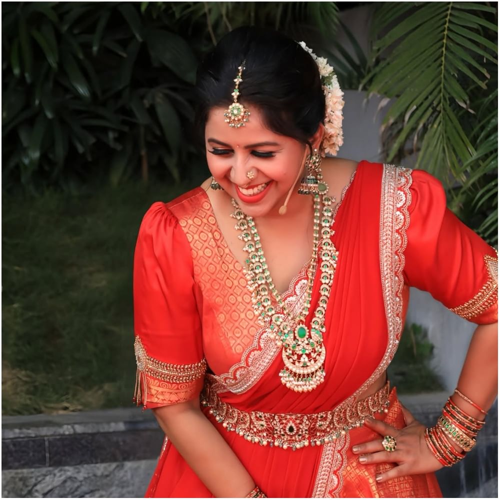 Anchor Anushree (11)