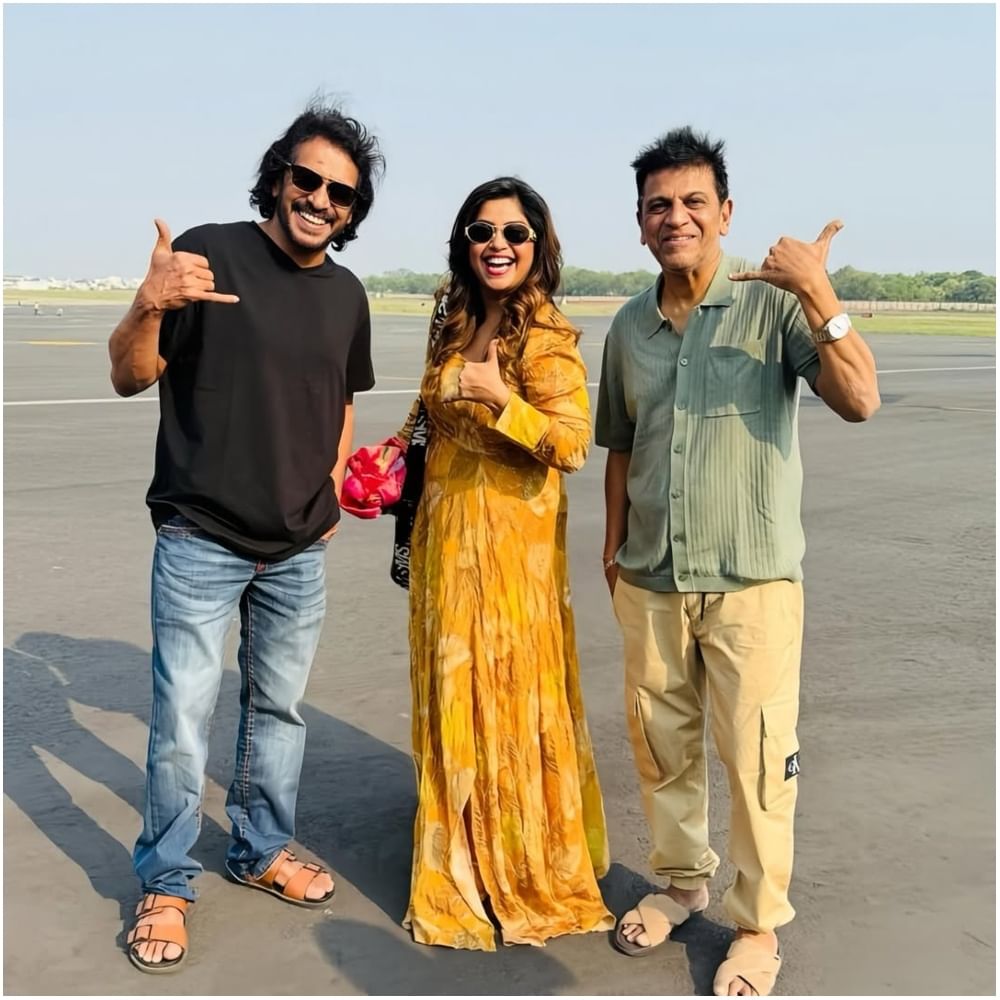 Anchor Anushree (12)