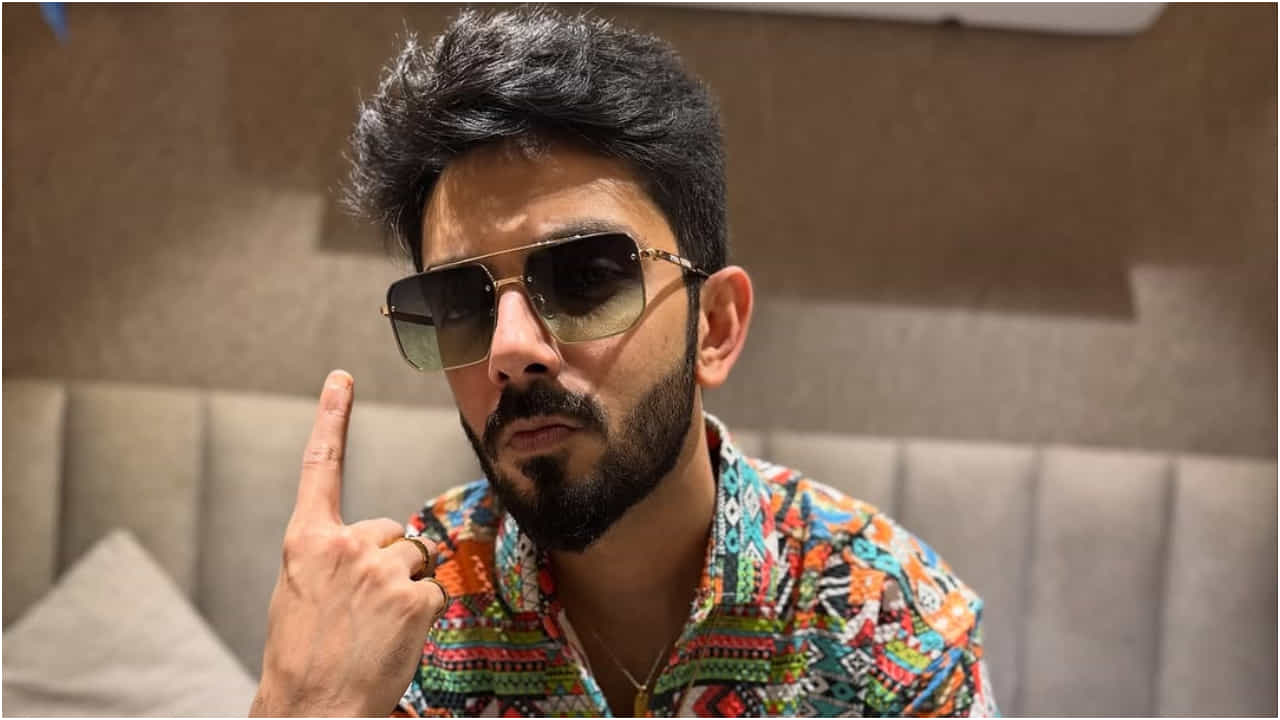 10 ಕೋಟಿ ರೂಪಾಯಿ ಸಂಬಳ ಪಡೆದರೂ ಎಐ ಬಳಸಿ ಮ್ಯೂಸಿಕ್ ಮಾಡುವ ಸಂಗೀತ ನಿರ್ದೇಶಕ 10 ಕೋಟಿ ರೂಪಾಯಿ ಸಂಬಳ ಪಡೆದರೂ ಎಐ ಬಳಸಿ ಮ್ಯೂಸಿಕ್ ಮಾಡುವ ಸಂಗೀತ ನಿರ್ದೇಶಕ