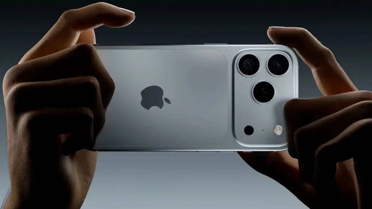 Apple iPhone 17: ಹೊಸ ಐಫೋನ್ 17 ಬಿಡುಗಡೆ ದಿನಾಂಕ ಬಹಿರಂಗ: 17 ಏರ್ ಫೋನಿನ ಹಲವು ವೈಶಿಷ್ಟ್ಯ ಸೋರಿಕೆ Apple iPhone 17: ಹೊಸ ಐಫೋನ್ 17 ಬಿಡುಗಡೆ ದಿನಾಂಕ ಬಹಿರಂಗ: 17 ಏರ್ ಫೋನಿನ ಹಲವು ವೈಶಿಷ್ಟ್ಯ ಸೋರಿಕೆ