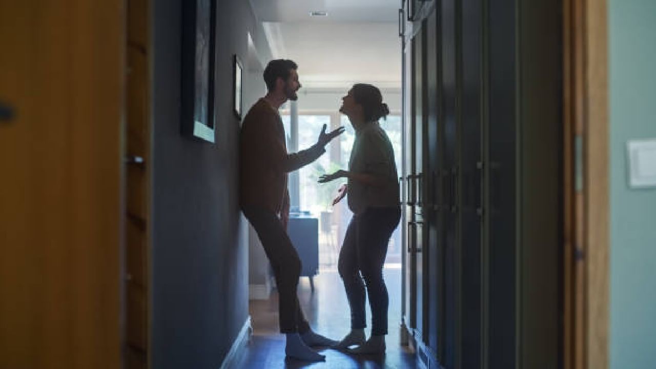 ಜಗಳದ ವೇಳೆ ಬಾಯ್‌ಫ್ರೆಂಡ್ ಮೇಲೆ ಹಲ್ಲೆ ನಡೆಸಿ, ಆತನ ಗುಪ್ತಾಂಗವನ್ನು ಗಾಯಗೊಳಿಸಿದ ಮಹಿಳೆ