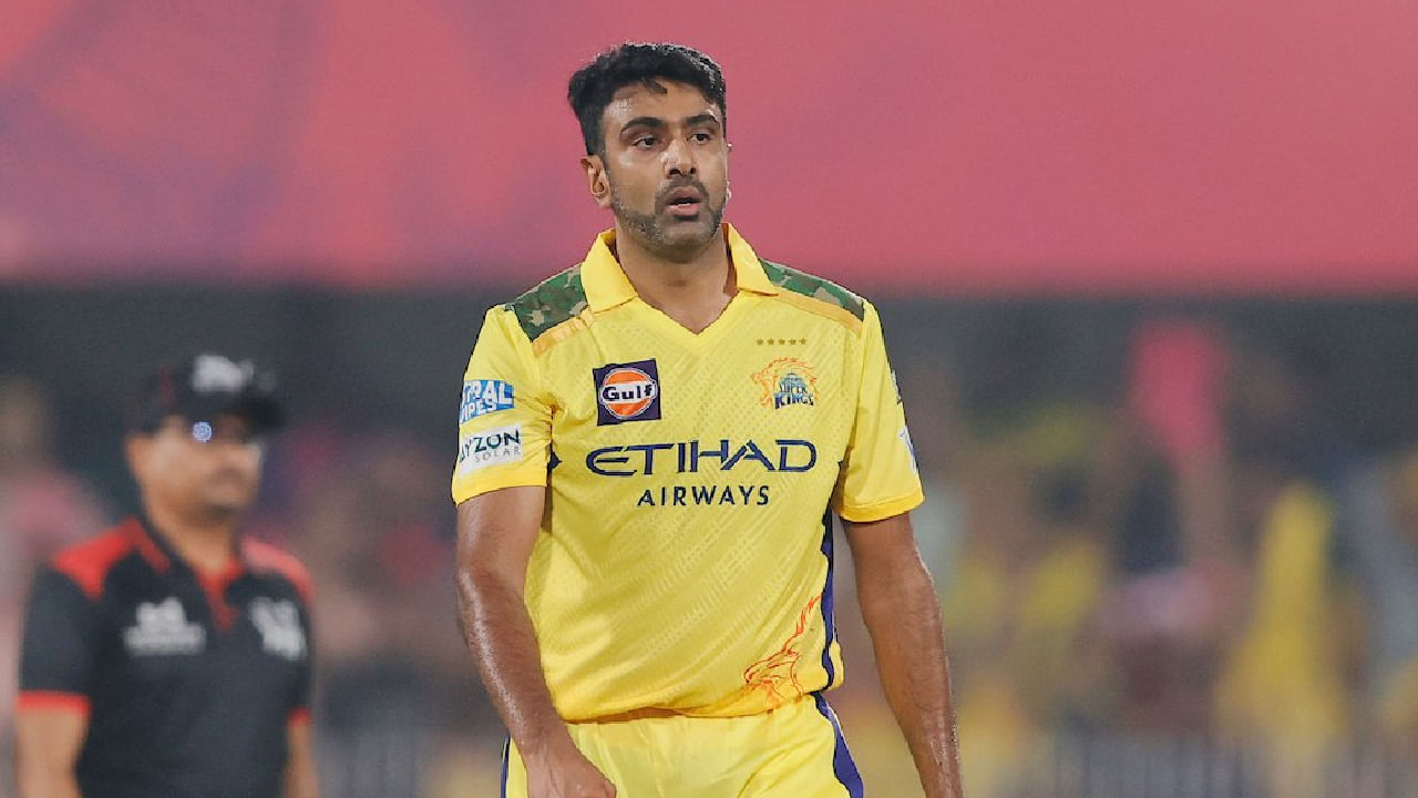 ರವಿಚಂದ್ರನ್ ಅಶ್ವಿನ್ ಕಳೆದ ಸೀಸನ್​ನಲ್ಲಿ ಚೆನ್ನೈ ಸೂಪರ್ ಕಿಂಗ್ಸ್ ಪರ ಕಣಕ್ಕಿಳಿದಿದ್ದರು. ಈ ವೇಳೆ 9 ಪಂದ್ಯಗಳಲ್ಲಿ ಬೌಲಿಂಗ್ ಮಾಡಿದ್ದ ಅವರು 186 ಎಸೆತಗಳಲ್ಲಿ 283 ರನ್ ಬಿಟ್ಟು ಕೊಟ್ಟಿದ್ದರು. ಇದರ ನಡುವೆ 7 ವಿಕೆಟ್ ಕಬಳಿಸುವಲ್ಲಿ ಯಶಸ್ವಿಯಾಗಿದ್ದರು.