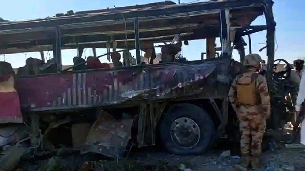 ಬಲೂಚಿಸ್ತಾನದಲ್ಲಿ ಉಗ್ರರ ದಾಳಿಗೆ 9 ಪಾಕಿಸ್ತಾನಿ ಸೈನಿಕರು ಬಲಿ ಬಲೂಚಿಸ್ತಾನದಲ್ಲಿ ಉಗ್ರರ ದಾಳಿಗೆ 9 ಪಾಕಿಸ್ತಾನಿ ಸೈನಿಕರು ಬಲಿ