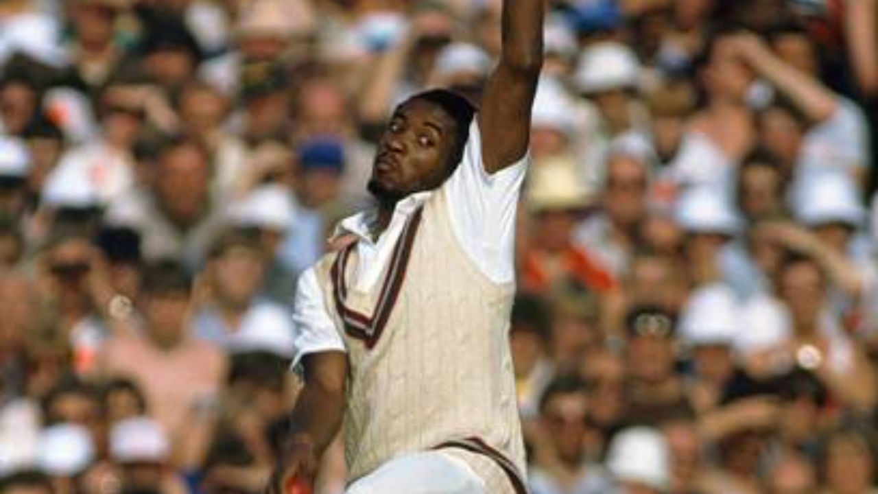 ವಾಸ್ತವವಾಗಿ, ಟೆಸ್ಟ್ ಕ್ರಿಕೆಟ್ ಇತಿಹಾಸದಲ್ಲಿ, ಒಂದೇ ಒಂದು ಪಂದ್ಯವನ್ನು ಸೋಲದೆ ಅತಿ ಹೆಚ್ಚು ಟೆಸ್ಟ್ ಗೆಲುವು ಸಾಧಿಸಿದ ದಾಖಲೆ ವೆಸ್ಟ್ ಇಂಡೀಸ್‌ನ ಮಾಜಿ ಆಲ್‌ರೌಂಡರ್ ಆಲ್ಡೈನ್ ಬ್ಯಾಪ್ಟಿಸ್ಟ್ ಅವರ ಹೆಸರಿನಲ್ಲಿದೆ. ಬ್ಯಾಪ್ಟಿಸ್ಟ್ ತಮ್ಮ ಟೆಸ್ಟ್ ವೃತ್ತಿಜೀವನದಲ್ಲಿ ಸತತ 10 ಟೆಸ್ಟ್ ಪಂದ್ಯಗಳ ಗೆಲುವಿನಲ್ಲಿ ಭಾಗಿಯಾಗಿದ್ದರು. ವಿಶೇಷವೆಂದರೆ ಆಲ್ಡೈನ್ ಬ್ಯಾಪ್ಟಿಸ್ಟ್ ತಮ್ಮ ಟೆಸ್ಟ್ ವೃತ್ತಿಜೀವನದಲ್ಲಿ ಕೇವಲ 10 ಪಂದ್ಯಗಳನ್ನು ಆಡಿದ್ದಾರೆ, ಅಂದರೆ, ಅವರು ತಮ್ಮ ವೃತ್ತಿಜೀವನದ ಕೊನೆಯವರೆಗೂ ಯಾವುದೇ ಟೆಸ್ಟ್ ಪಂದ್ಯವನ್ನು ಸೋತಿಲ್ಲ.