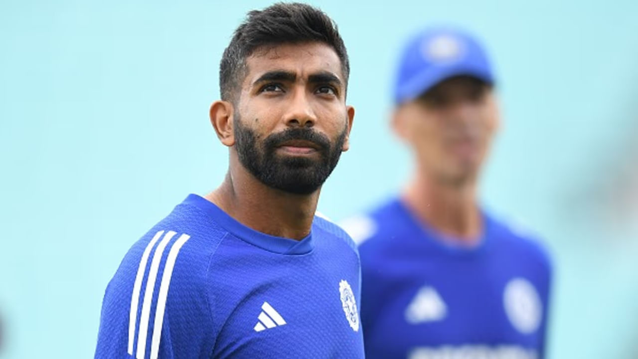 ಇಂಗ್ಲೆಂಡ್ ವಿರುದ್ಧದ ಟೆಸ್ಟ್ ಸರಣಿಯ ನಡುವೆಯೇ ಜಸ್ಪ್ರೀತ್ ಬುಮ್ರಾ ಬಗ್ಗೆ ದೊಡ್ಡ ಮಾಹಿತಿ ಬೊರಬಿದ್ದಿದ್ದು, ವರದಿಯ ಪ್ರಕಾರ, ಜಸ್ಪ್ರೀತ್ ಬುಮ್ರಾ 2025 ರ ಏಷ್ಯಾ ಕಪ್‌ನಲ್ಲಿ ಆಡುವುದಿಲ್ಲ ಎಂದು ಹೇಳಲಾಗುತ್ತಿದೆ. ಸೆಪ್ಟೆಂಬರ್ 9 ರಿಂದ ಏಷ್ಯಾಕಪ್ ಪ್ರಾರಂಭವಾಗುತ್ತಿದ್ದು, ವರದಿಯ ಪ್ರಕಾರ, ಜಸ್ಪ್ರೀತ್ ಬುಮ್ರಾ ಈ ಪಂದ್ಯಾವಳಿಯಲ್ಲಿ ಭಾಗವಹಿಸುತ್ತಾರೋ ಅಥವಾ ಇಲ್ಲವೋ ಎಂಬುದು ಖಚಿತವಾಗಿಲ್ಲ.
