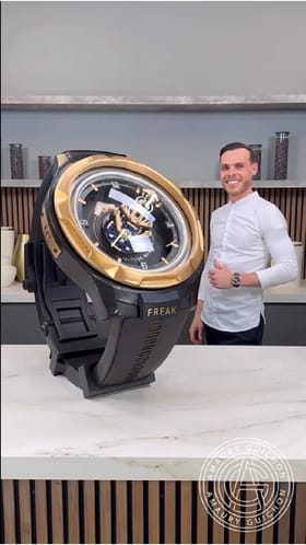 ಚಾಕೊಲೇಟ್​​ನಲ್ಲಿ ತಯಾರಾದ ವಾಚ್​ ಹೇಗಿದೆ ನೋಡಿ